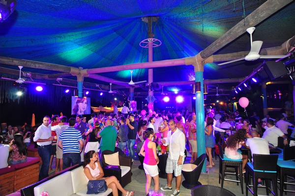 Saturday Night At Edde Sands